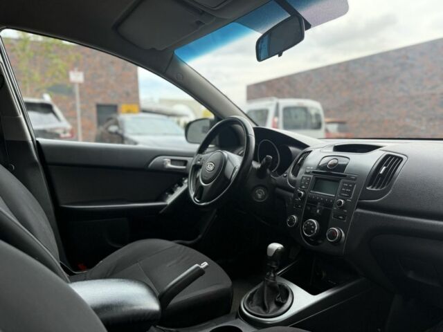 Кіа Черато 2009 у Дніпро (Дніпропетровську) на Automoto.ua Чорний Кіа Черато, об'ємом двигуна 1.6 л та пробігом 182 тис. км за 5200 $, фото 2 на Automoto.ua