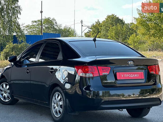 Киа Черато 2009 в Днепре (Днепропетровске) на Automoto.ua Черный Киа Черато, объемом двигателя 2 л и пробегом 162 тыс. км за 5700 $, фото 5 на Automoto.ua