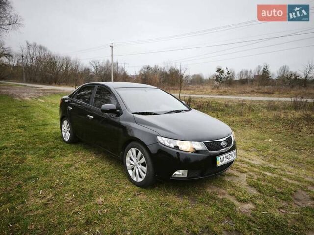 Черный Киа Черато, объемом двигателя 2 л и пробегом 96 тыс. км за 8500 $, фото 3 на Automoto.ua