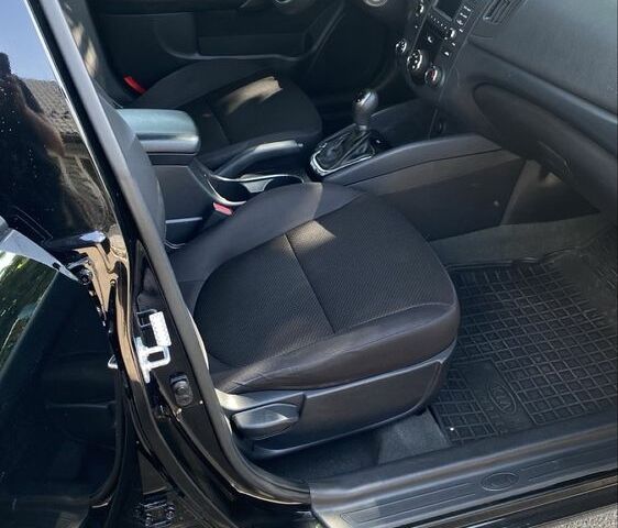 Киа Черато 2011 в Ровно на Automoto.ua Черный Киа Черато, объемом двигателя 2 л и пробегом 160 тыс. км за 7400 $, фото 11 на Automoto.ua