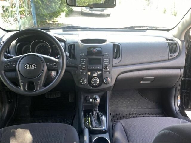 Киа Черато 2011 в Ровно на Automoto.ua Черный Киа Черато, объемом двигателя 2 л и пробегом 160 тыс. км за 7400 $, фото 7 на Automoto.ua