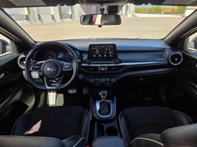 Чорний Кіа Черато, об'ємом двигуна 2 л та пробігом 54 тис. км за 3750 $, фото 12 на Automoto.ua
