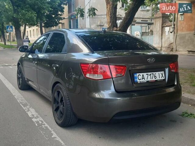 Коричневий Кіа Черато, об'ємом двигуна 1.6 л та пробігом 225 тис. км за 5000 $, фото 10 на Automoto.ua