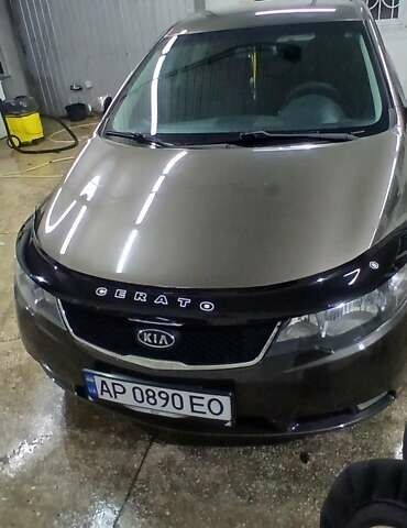 Коричневый Киа Черато, объемом двигателя 2 л и пробегом 250 тыс. км за 7200 $, фото 6 на Automoto.ua