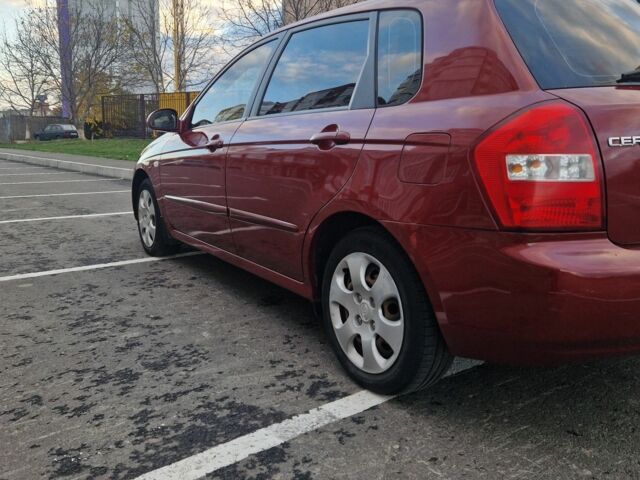 Красный Киа Черато, объемом двигателя 1.6 л и пробегом 260 тыс. км за 3650 $, фото 3 на Automoto.ua