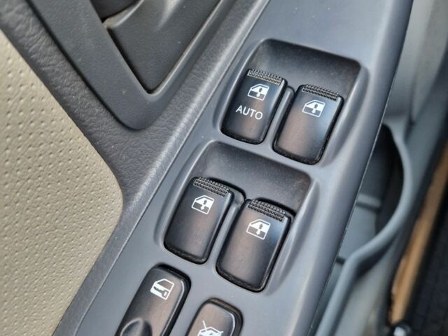 Красный Киа Черато, объемом двигателя 1.6 л и пробегом 260 тыс. км за 3650 $, фото 6 на Automoto.ua