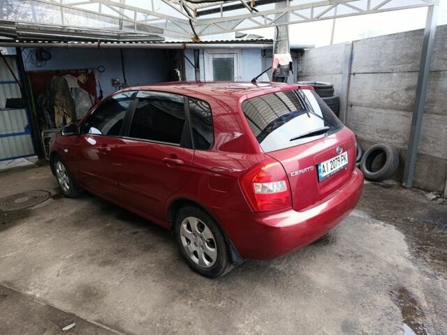 Красный Киа Черато, объемом двигателя 1.6 л и пробегом 230 тыс. км за 4400 $, фото 3 на Automoto.ua