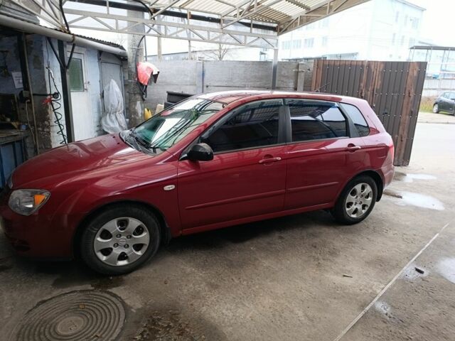 Красный Киа Черато, объемом двигателя 1.6 л и пробегом 230 тыс. км за 4400 $, фото 5 на Automoto.ua