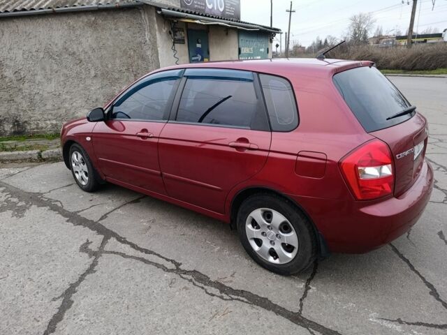 Красный Киа Черато, объемом двигателя 1.6 л и пробегом 230 тыс. км за 4400 $, фото 7 на Automoto.ua