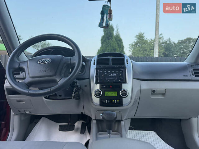 Красный Киа Черато, объемом двигателя 1.98 л и пробегом 180 тыс. км за 5600 $, фото 25 на Automoto.ua