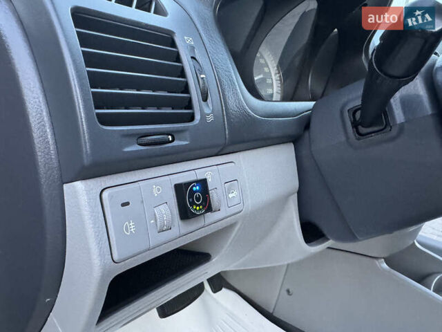 Красный Киа Черато, объемом двигателя 1.98 л и пробегом 180 тыс. км за 5600 $, фото 28 на Automoto.ua