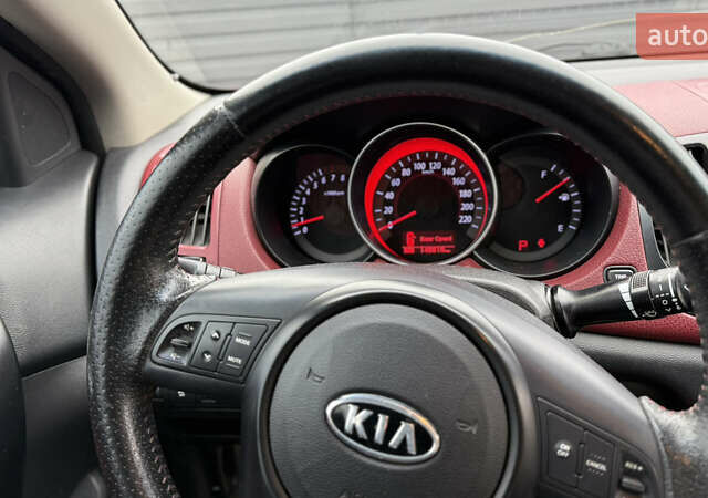Червоний Кіа Черато, об'ємом двигуна 2 л та пробігом 140 тис. км за 8000 $, фото 1 на Automoto.ua