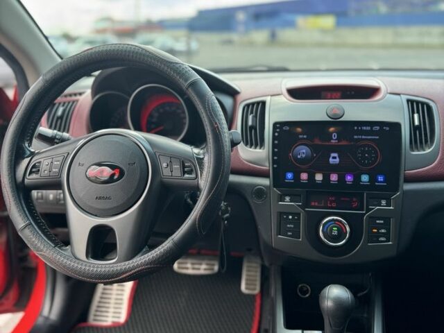 Красный Киа Черато, объемом двигателя 2 л и пробегом 146 тыс. км за 8000 $, фото 6 на Automoto.ua