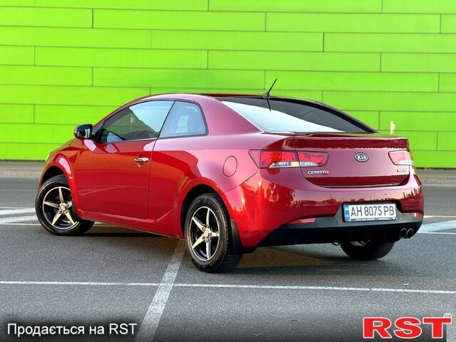 Киа Черато 2011 в Киеве на Automoto.ua Красный Киа Черато, объемом двигателя 2 л и пробегом 220 тыс. км за 7900 $, фото 2 на Automoto.ua