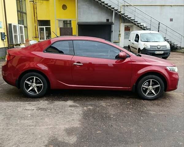 Киа Черато 2011 в Киеве на Automoto.ua Красный Киа Черато, объемом двигателя 2 л и пробегом 220 тыс. км за 8600 $, фото 3 на Automoto.ua