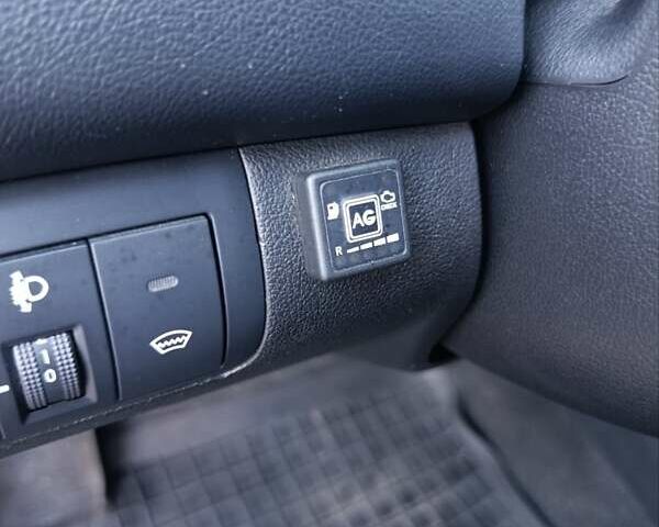 Киа Черато 2011 в Киеве на Automoto.ua Красный Киа Черато, объемом двигателя 2 л и пробегом 220 тыс. км за 8600 $, фото 11 на Automoto.ua