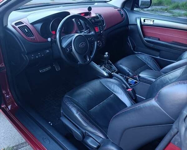 Киа Черато 2011 в Киеве на Automoto.ua Красный Киа Черато, объемом двигателя 2 л и пробегом 220 тыс. км за 8600 $, фото 16 на Automoto.ua
