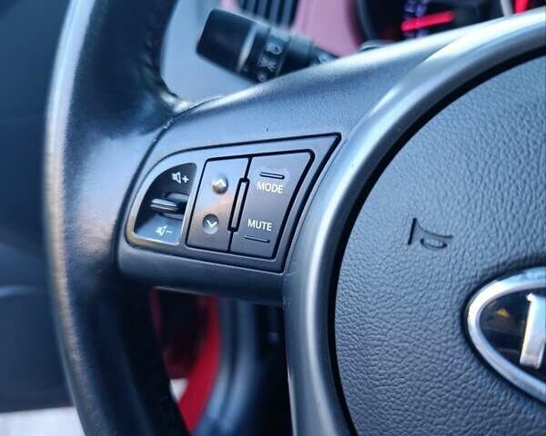 Киа Черато 2011 в Киеве на Automoto.ua Красный Киа Черато, объемом двигателя 2 л и пробегом 220 тыс. км за 8600 $, фото 10 на Automoto.ua