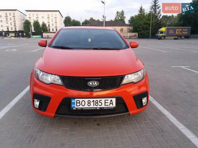 Красный Киа Черато, объемом двигателя 2 л и пробегом 326 тыс. км за 6911 $, фото 3 на Automoto.ua