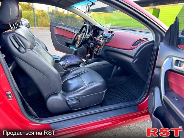 Киа Черато 2011 в Киеве на Automoto.ua Красный Киа Черато, объемом двигателя 2 л и пробегом 220 тыс. км за 7900 $, фото 4 на Automoto.ua