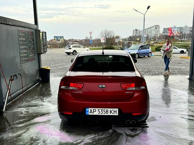 Червоний Кіа Черато, об'ємом двигуна 2 л та пробігом 201 тис. км за 7900 $, фото 1 на Automoto.ua