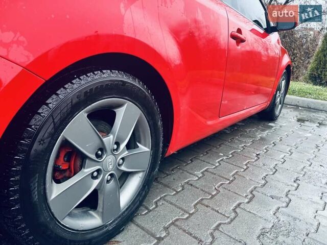 Красный Киа Черато, объемом двигателя 1.6 л и пробегом 293 тыс. км за 7100 $, фото 5 на Automoto.ua