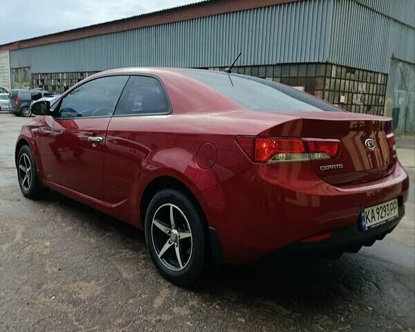 Киа Черато 2011 в Киеве на Automoto.ua Красный Киа Черато, объемом двигателя 2 л и пробегом 220 тыс. км за 8600 $, фото 2 на Automoto.ua
