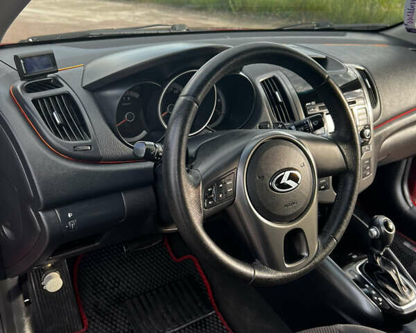 Красный Киа Черато, объемом двигателя 1.59 л и пробегом 168 тыс. км за 7800 $, фото 11 на Automoto.ua