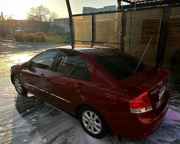 Красный Киа Черато, объемом двигателя 1.6 л и пробегом 212 тыс. км за 4500 $, фото 7 на Automoto.ua