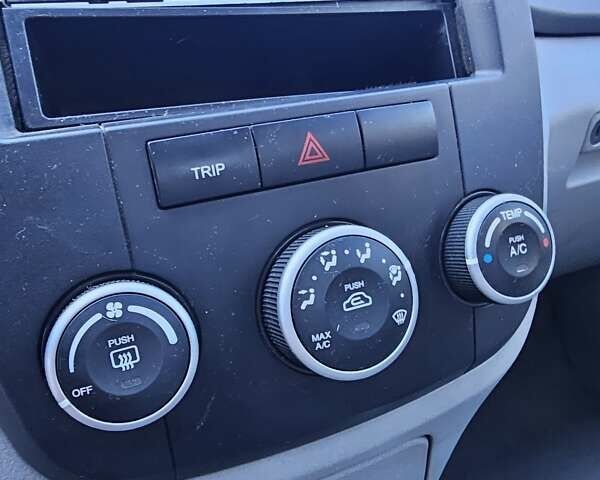 Красный Киа Черато, объемом двигателя 1.6 л и пробегом 200 тыс. км за 2600 $, фото 19 на Automoto.ua