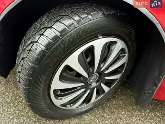 Красный Киа Черато, объемом двигателя 1.6 л и пробегом 229 тыс. км за 4500 $, фото 18 на Automoto.ua