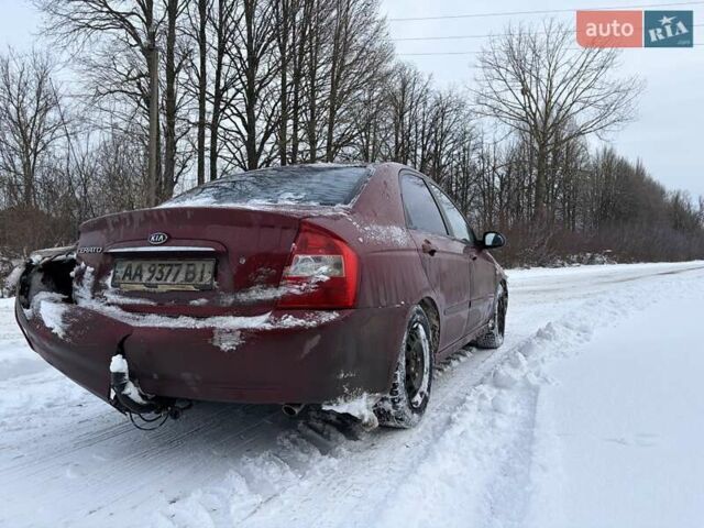 Красный Киа Черато, объемом двигателя 1.6 л и пробегом 315 тыс. км за 1800 $, фото 4 на Automoto.ua