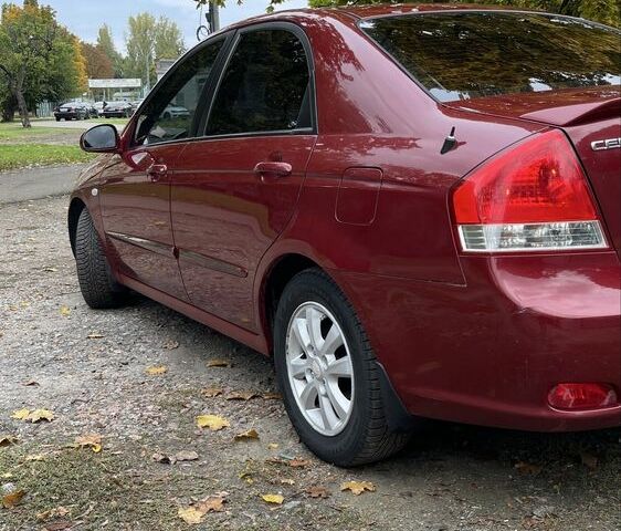 Кіа Черато 2007 у Одесі на Automoto.ua Червоний Кіа Черато, об'ємом двигуна 2 л та пробігом 189 тис. км за 5500 $, фото 1 на Automoto.ua