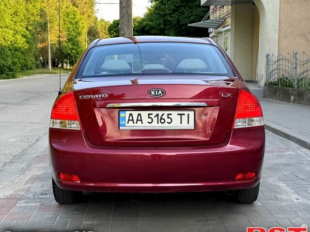 Красный Киа Черато, объемом двигателя 1.6 л и пробегом 250 тыс. км за 3500 $, фото 6 на Automoto.ua