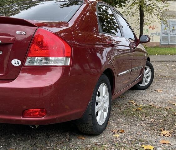Кіа Черато 2007 у Одесі на Automoto.ua Червоний Кіа Черато, об'ємом двигуна 2 л та пробігом 189 тис. км за 5500 $, фото 2 на Automoto.ua