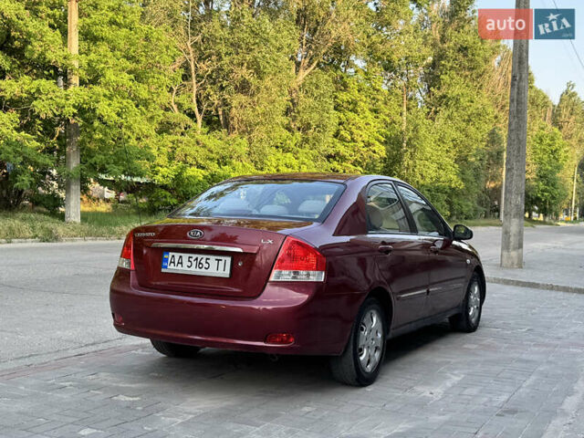 Красный Киа Черато, объемом двигателя 1.59 л и пробегом 250 тыс. км за 3350 $, фото 10 на Automoto.ua