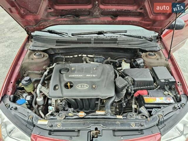 Червоний Кіа Черато, об'ємом двигуна 1.6 л та пробігом 188 тис. км за 4900 $, фото 10 на Automoto.ua