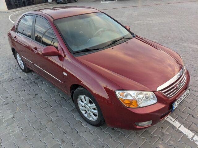 Красный Киа Черато, объемом двигателя 1.6 л и пробегом 240 тыс. км за 3750 $, фото 2 на Automoto.ua