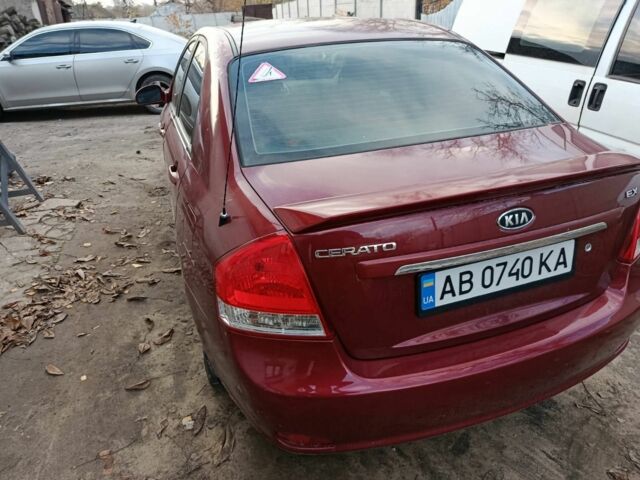 Красный Киа Черато, объемом двигателя 1.6 л и пробегом 240 тыс. км за 3300 $, фото 1 на Automoto.ua