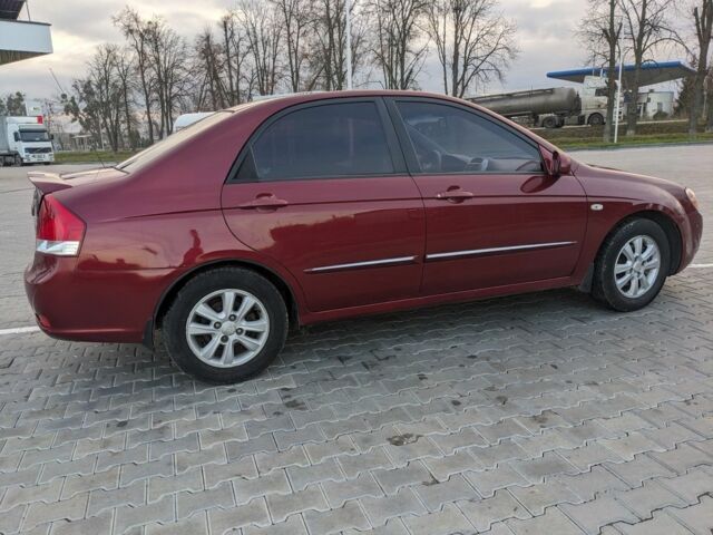 Красный Киа Черато, объемом двигателя 1.6 л и пробегом 240 тыс. км за 3750 $, фото 3 на Automoto.ua