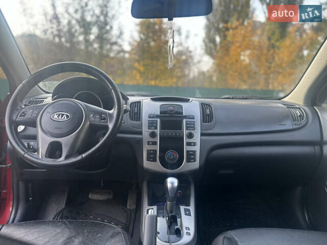 Киа Черато 2009 в Виннице на Automoto.ua Красный Киа Черато, объемом двигателя 2 л и пробегом 179 тыс. км за 8500 $, фото 9 на Automoto.ua
