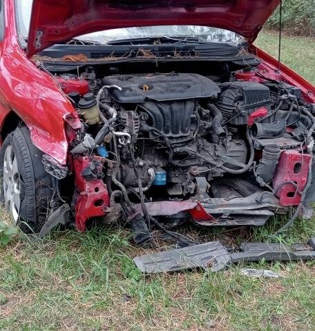 Красный Киа Черато, объемом двигателя 1.6 л и пробегом 250 тыс. км за 1200 $, фото 5 на Automoto.ua