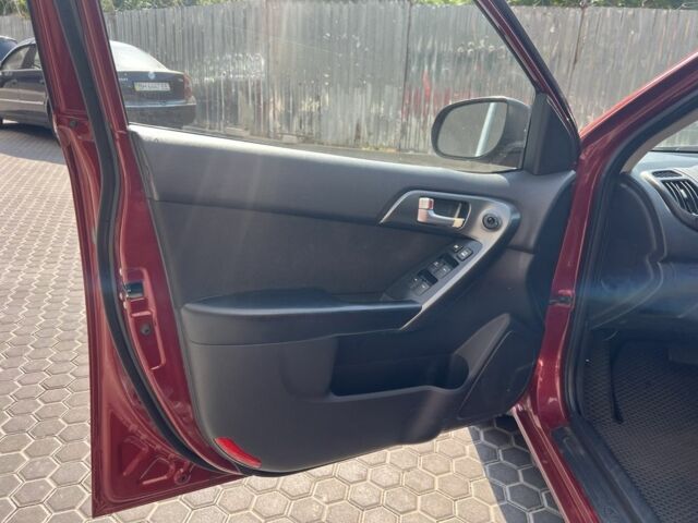 Червоний Кіа Черато, об'ємом двигуна 1.6 л та пробігом 272 тис. км за 4400 $, фото 9 на Automoto.ua