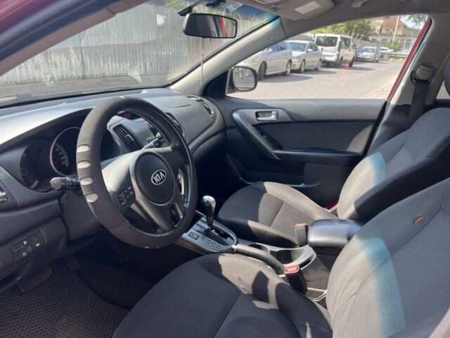 Червоний Кіа Черато, об'ємом двигуна 1.6 л та пробігом 272 тис. км за 4400 $, фото 8 на Automoto.ua