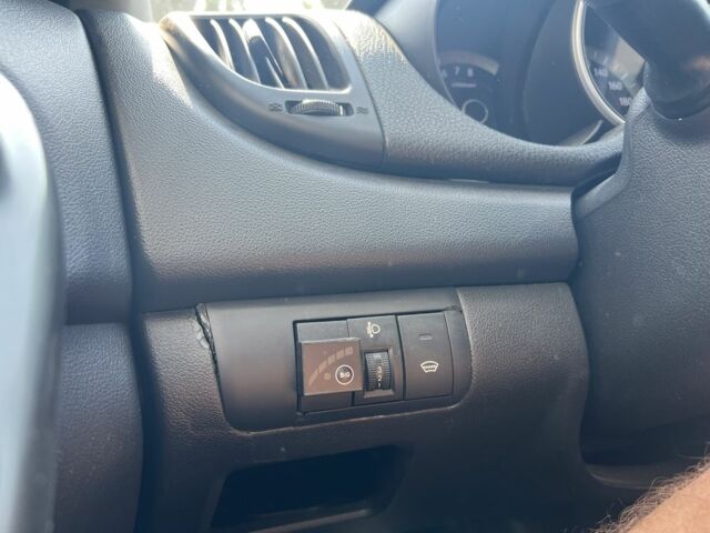 Червоний Кіа Черато, об'ємом двигуна 1.6 л та пробігом 272 тис. км за 4400 $, фото 13 на Automoto.ua