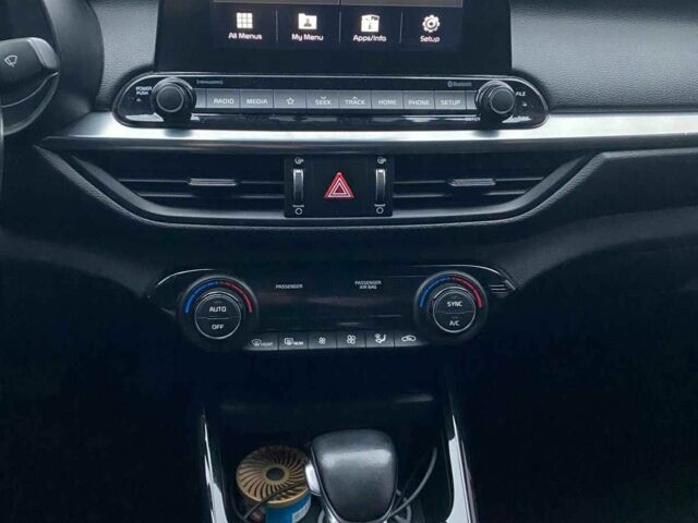 Червоний Кіа Черато, об'ємом двигуна 2 л та пробігом 101 тис. км за 13800 $, фото 18 на Automoto.ua