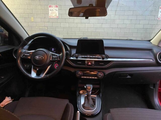 Червоний Кіа Черато, об'ємом двигуна 2 л та пробігом 101 тис. км за 13800 $, фото 22 на Automoto.ua