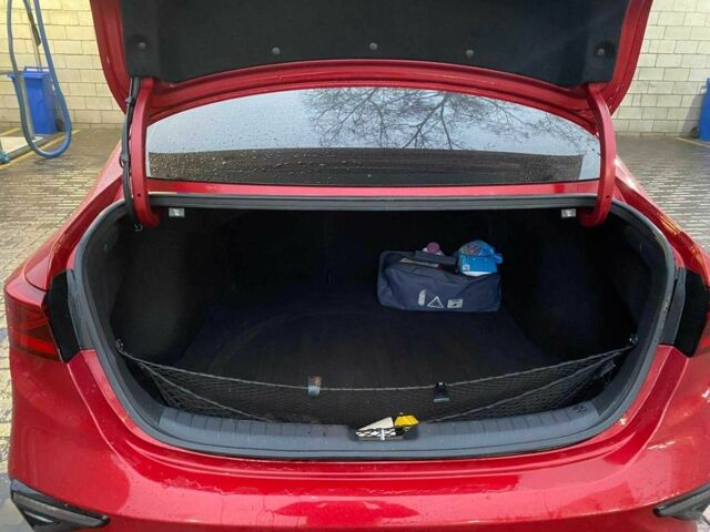 Червоний Кіа Черато, об'ємом двигуна 2 л та пробігом 101 тис. км за 13800 $, фото 8 на Automoto.ua