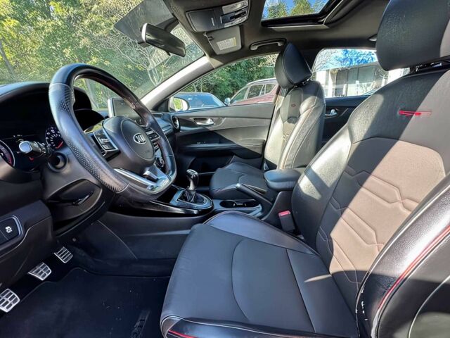 Червоний Кіа Черато, об'ємом двигуна 1.6 л та пробігом 31 тис. км за 9800 $, фото 8 на Automoto.ua