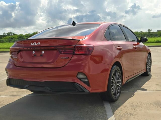 Красный Киа Черато, объемом двигателя 2 л и пробегом 17 тыс. км за 12000 $, фото 3 на Automoto.ua